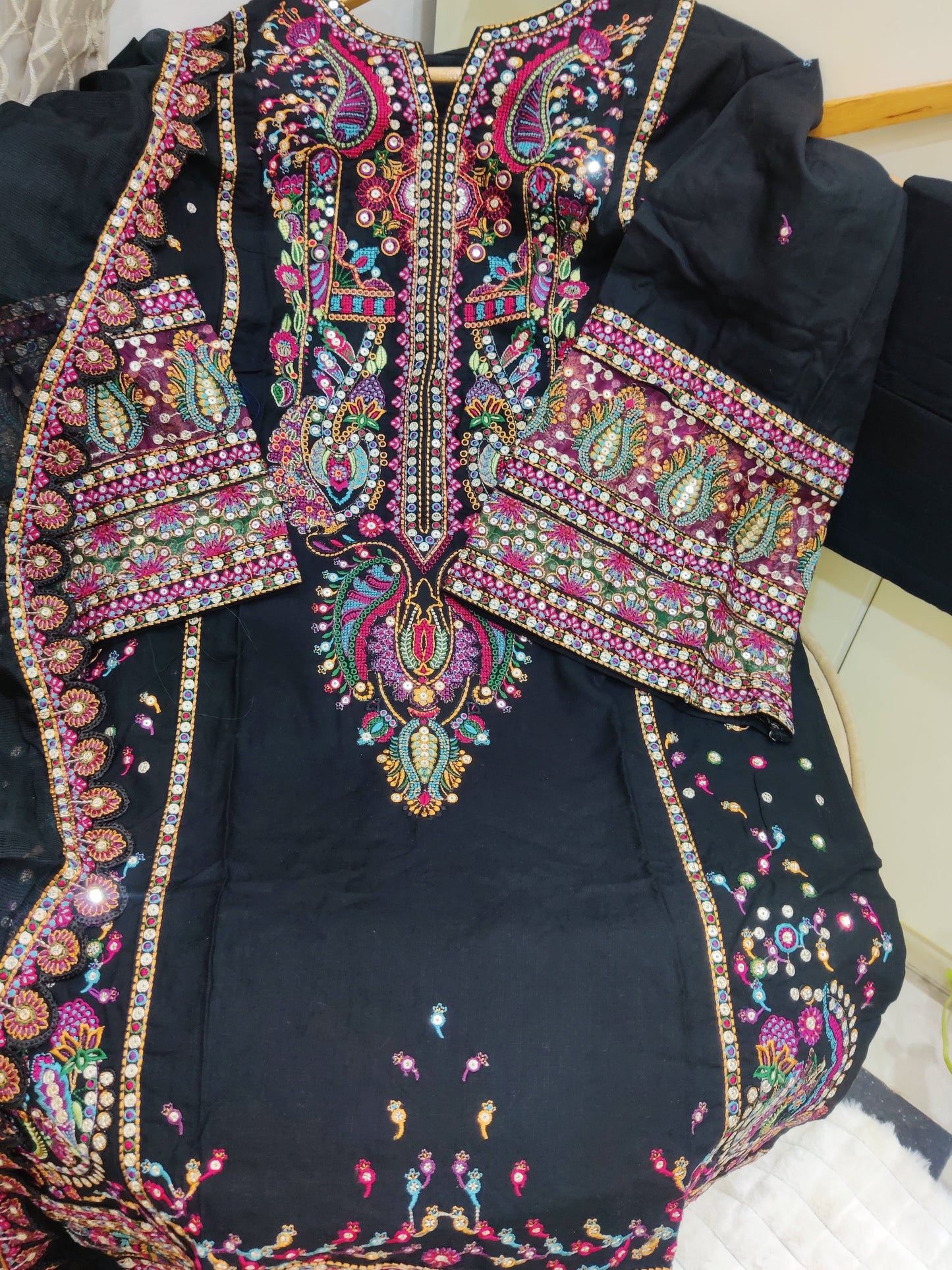 Zara Shahjahan Farshi Shalwar Suit set - Black