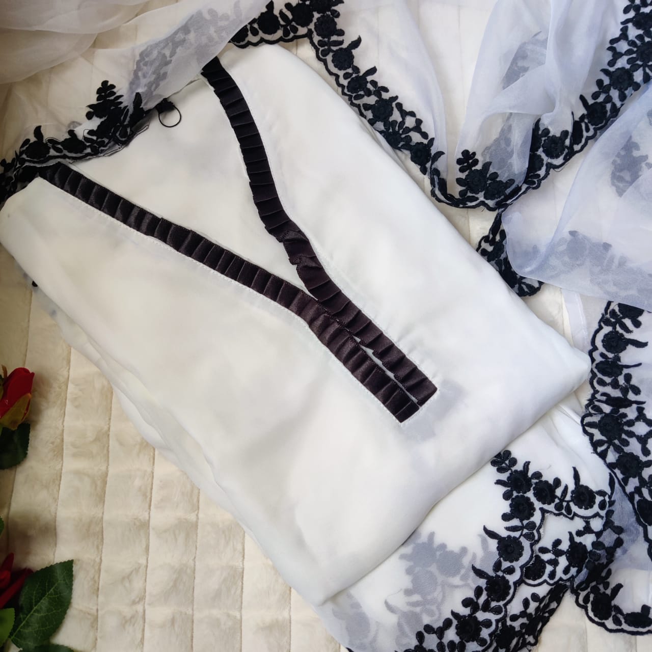 The Signature Fit - White Embroidered Georgette Pakistani Suit Set