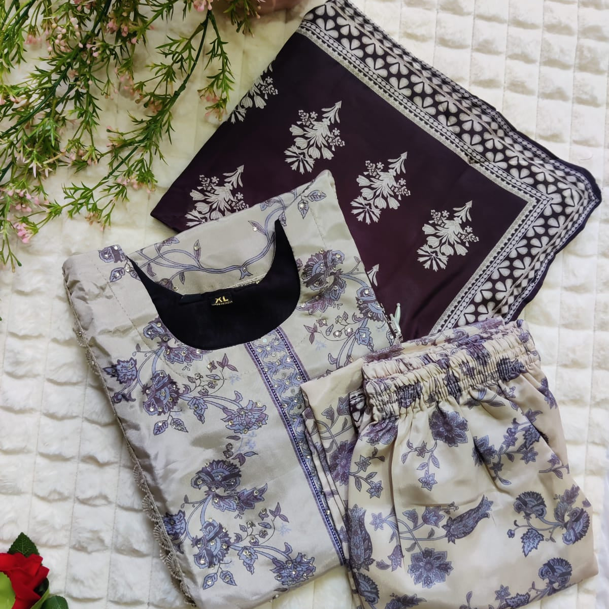 Begum's Choice - Luxurious Silk Pakistani Suit Set