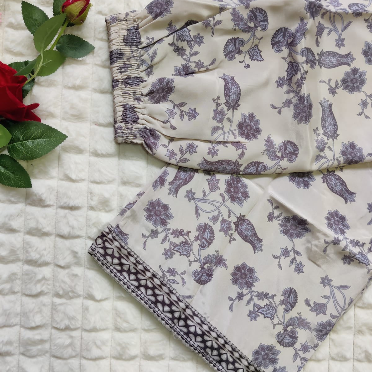 Begum's Choice - Luxurious Silk Pakistani Suit Set