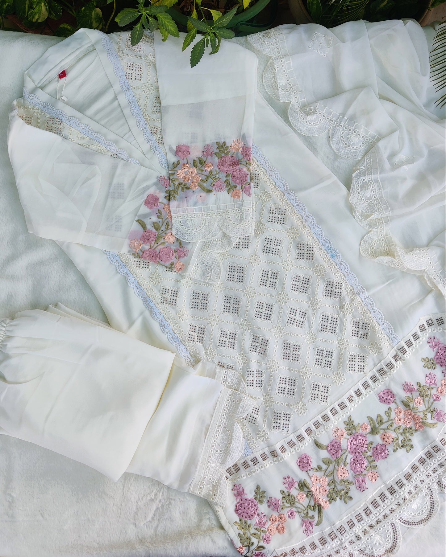 Zehen PInk Petals Suit Set-01