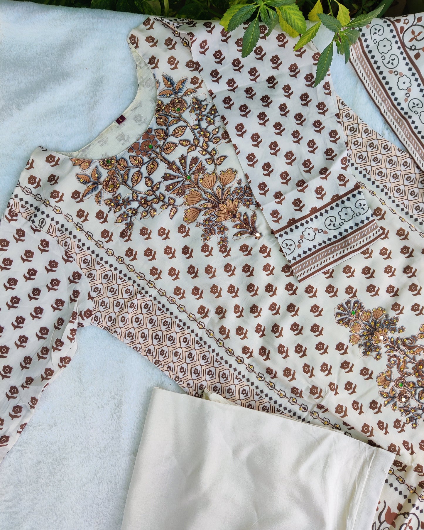 Rustic Rose Motifs- Printed Suit Set