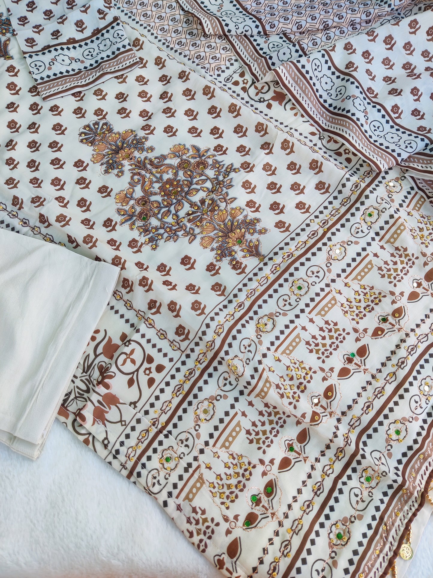 Rustic Rose Motifs- Printed Suit Set