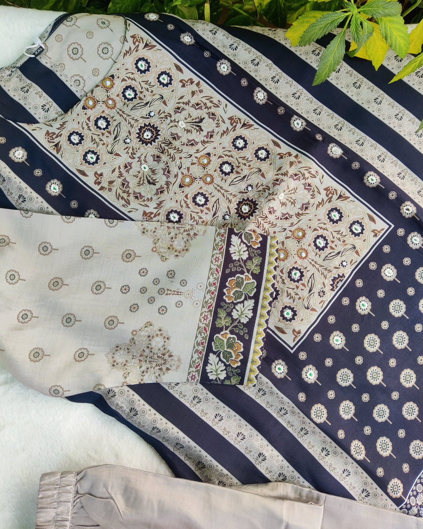 Nura Black Bloom- Printed Suit Set