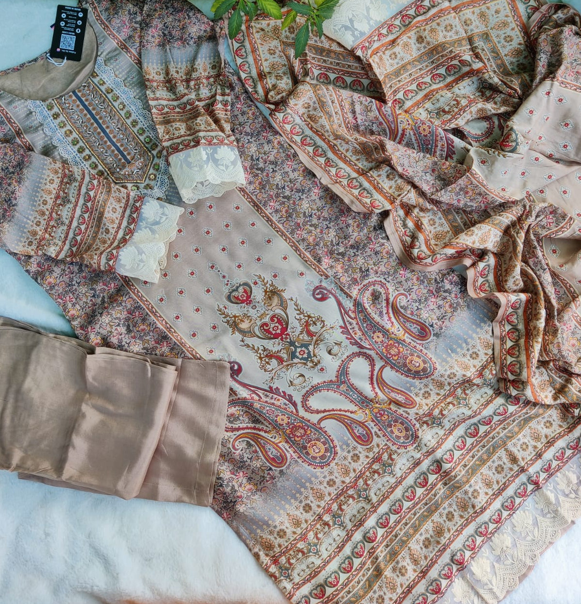 Nura Blossom Heritage Suit Set