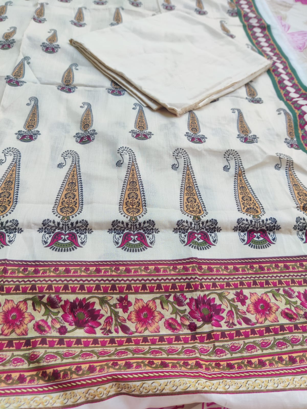 Pakistani Unstitched Lawn Suit- 01