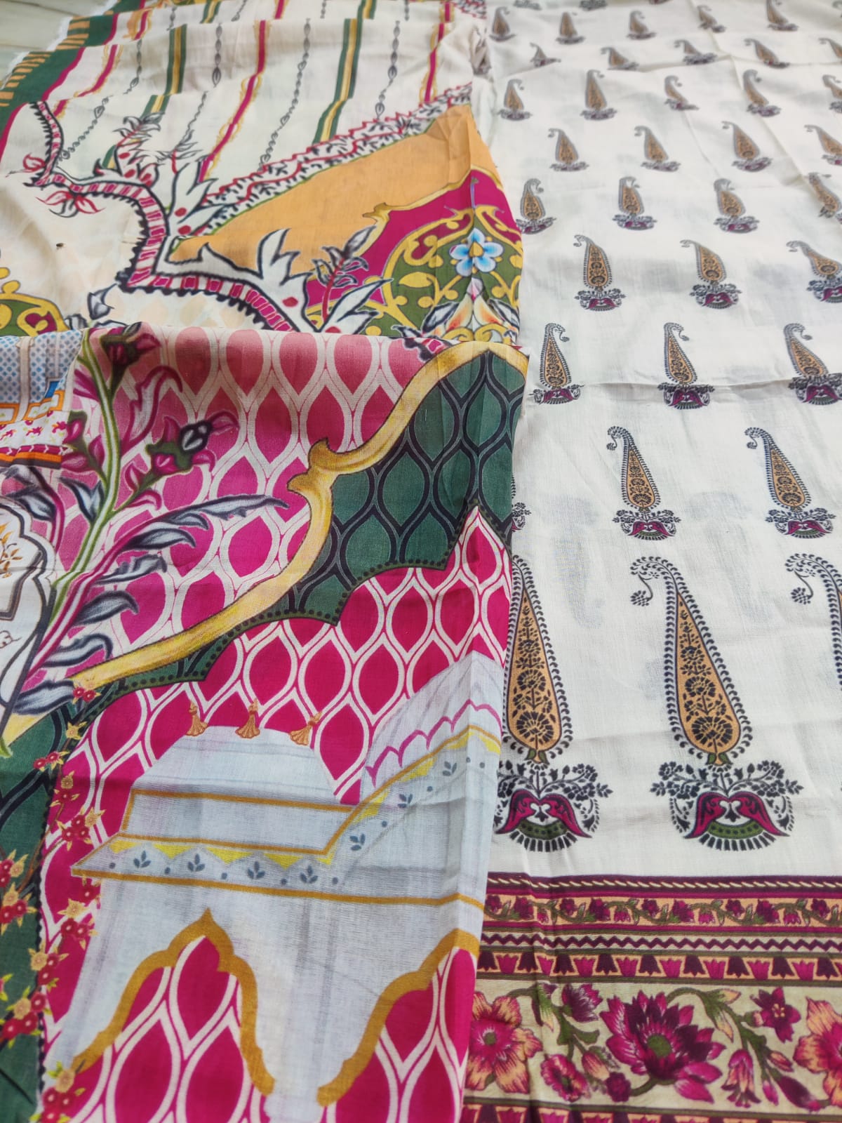 Pakistani Unstitched Lawn Suit- 01